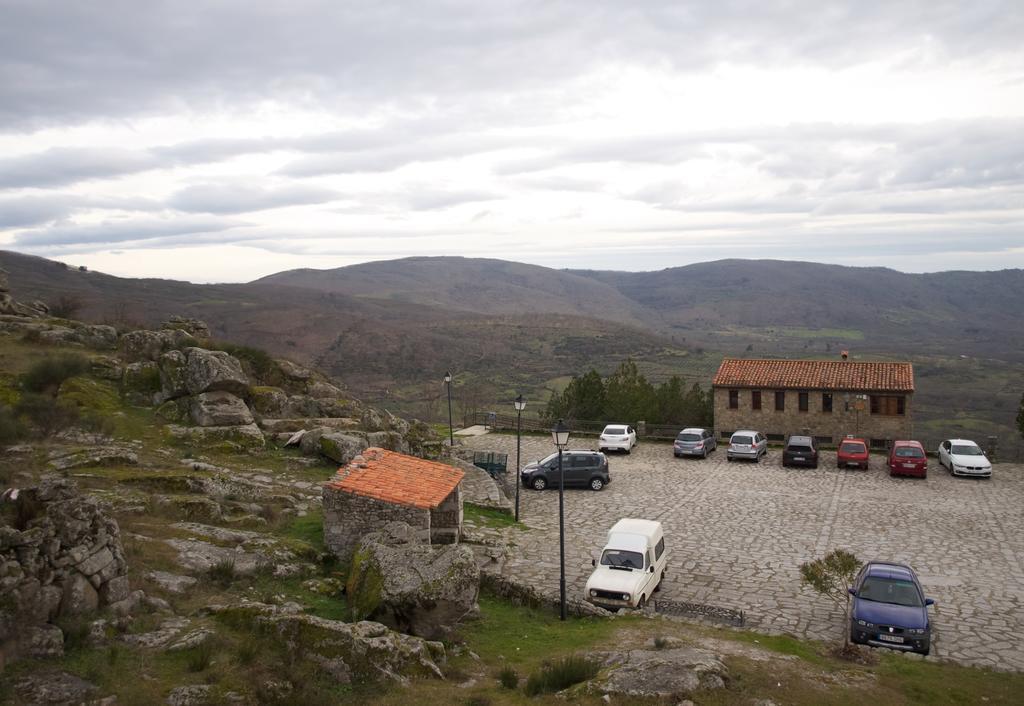 El Corrillo Guest House Trevejo ภายนอก รูปภาพ